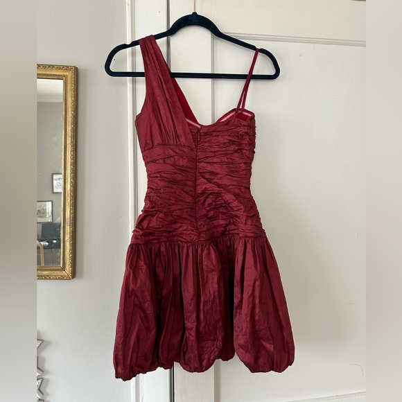 BCBGMaxAzria Satin Red Ruched Bubble Hem One Shoulder Mini Dress Size 2 - Picture 5 of 6